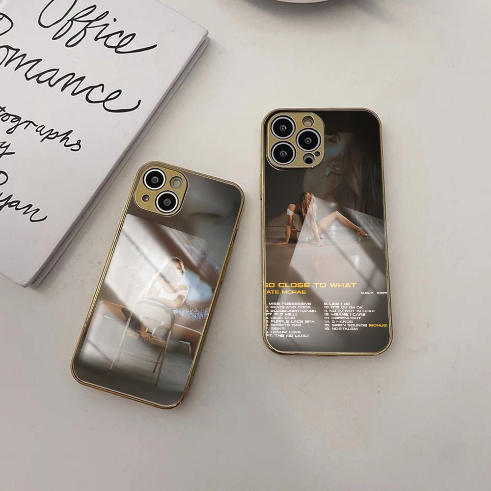 Singer T-Tate McRae Phone Case - đánh giá và giá Apple Iphone 15